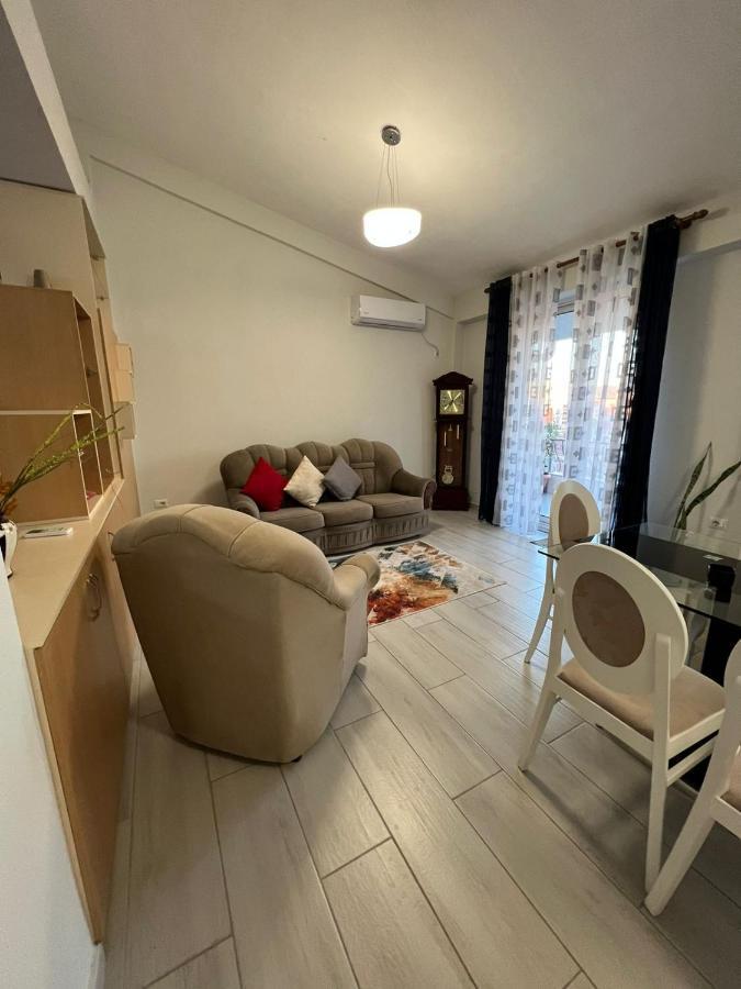 Shkodra Duplex Apartment ภายนอก รูปภาพ