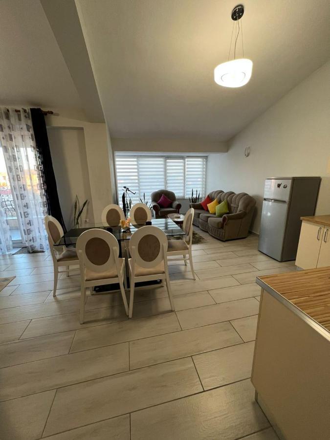 Shkodra Duplex Apartment ภายนอก รูปภาพ