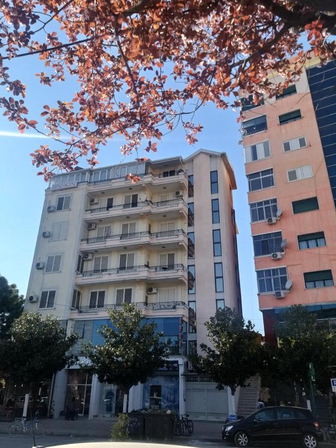 Shkodra Duplex Apartment ภายนอก รูปภาพ