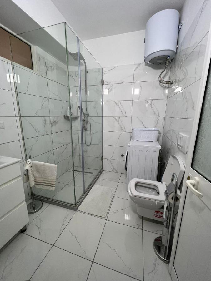 Shkodra Duplex Apartment ภายนอก รูปภาพ